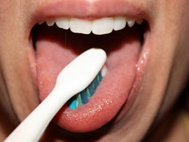 Cubierta de la lengua Como remover la placa en el idioma.