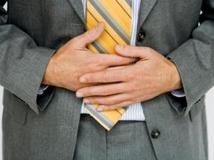 Lista de razones por las cuales la acetona aparece en el cuerpo.